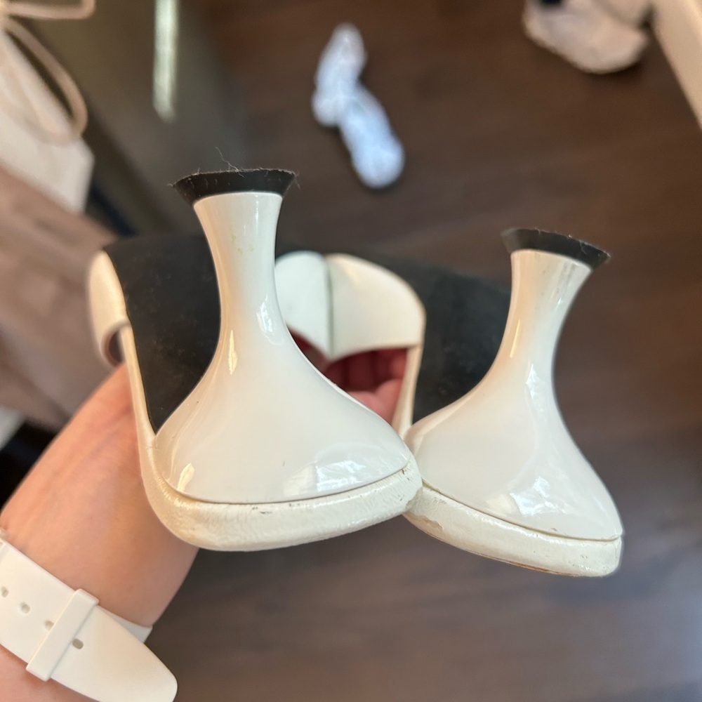 Jeffrey Campbell Women's White Heels - Picture 3 of 3